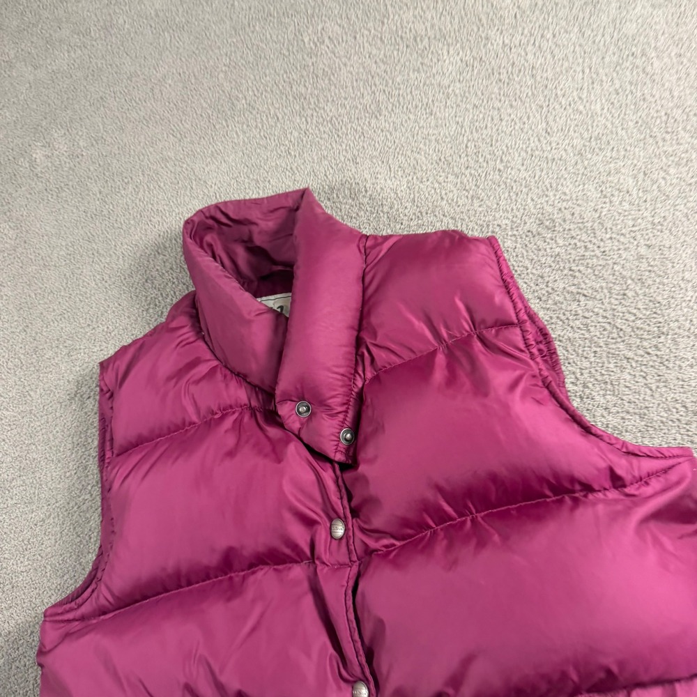 LL Bean Womens Puffer Vest Magenta Plum Down Filled Snap Front Quilted 14238 S
